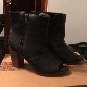 New York & Company Booties